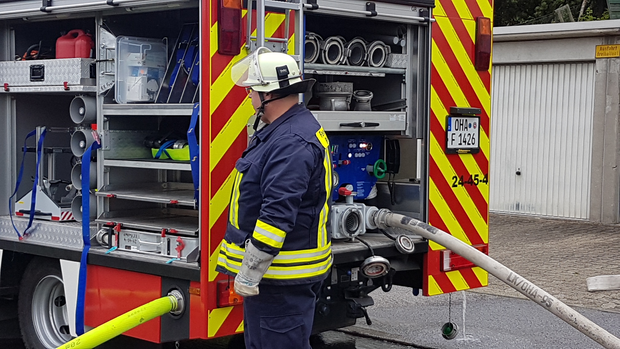 20190515_194807_resized 20190515_194807_resized